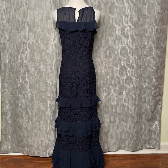 Kay Unger tiered ruffle gown - Picture 3 of 8